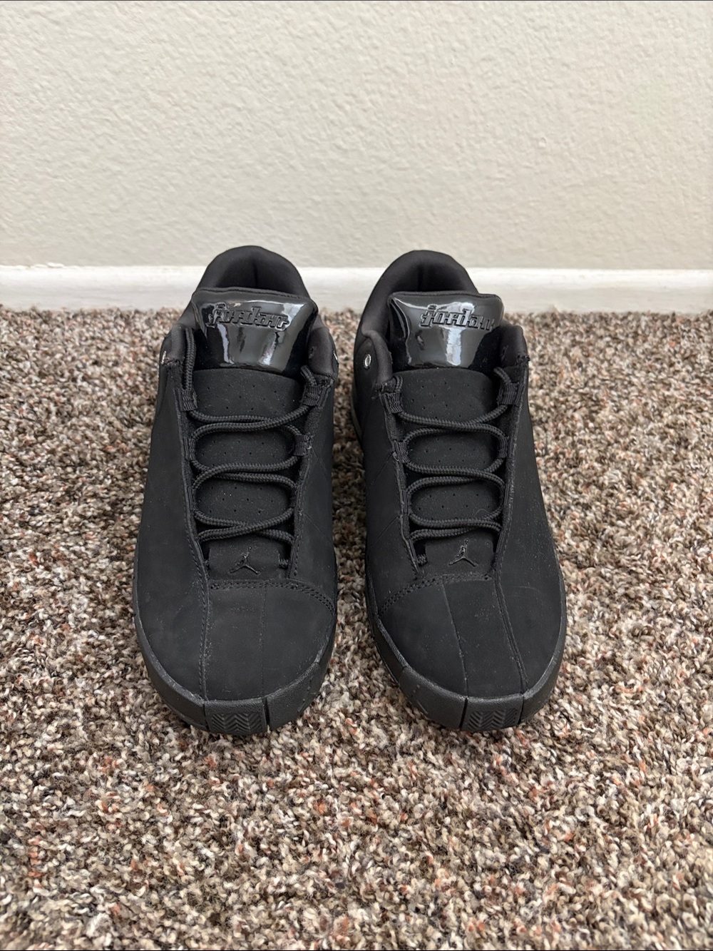 Nike Jordan Air TE 2-Low Triple Black Low-Top Basketball Sneakers, Size 6Y